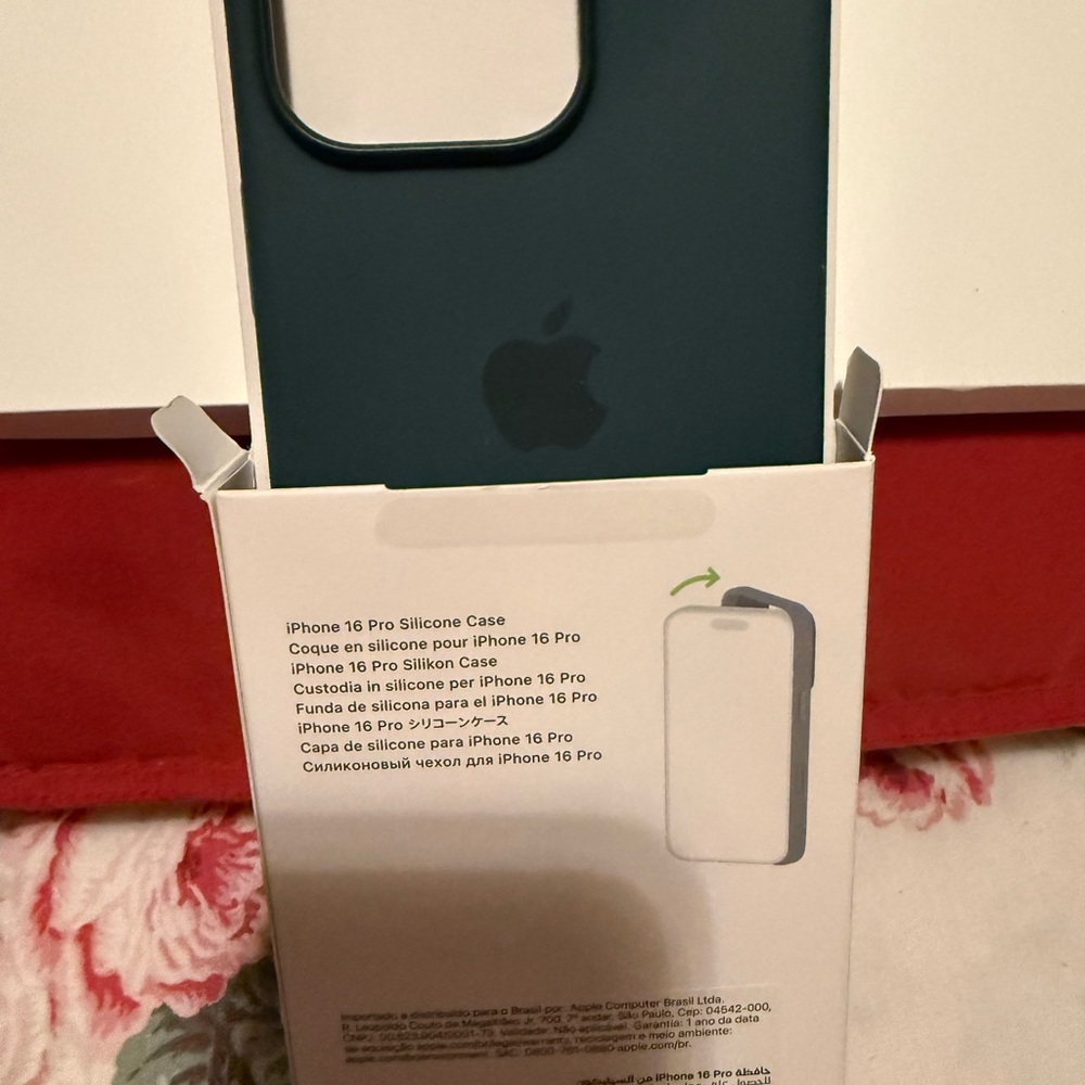 Apple iPhone 16 Pro Silicone Case - Teal